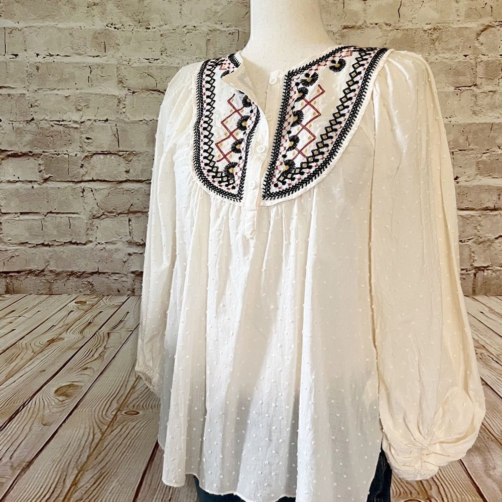 Max Studio embroidered boho blouse top pull sleeve